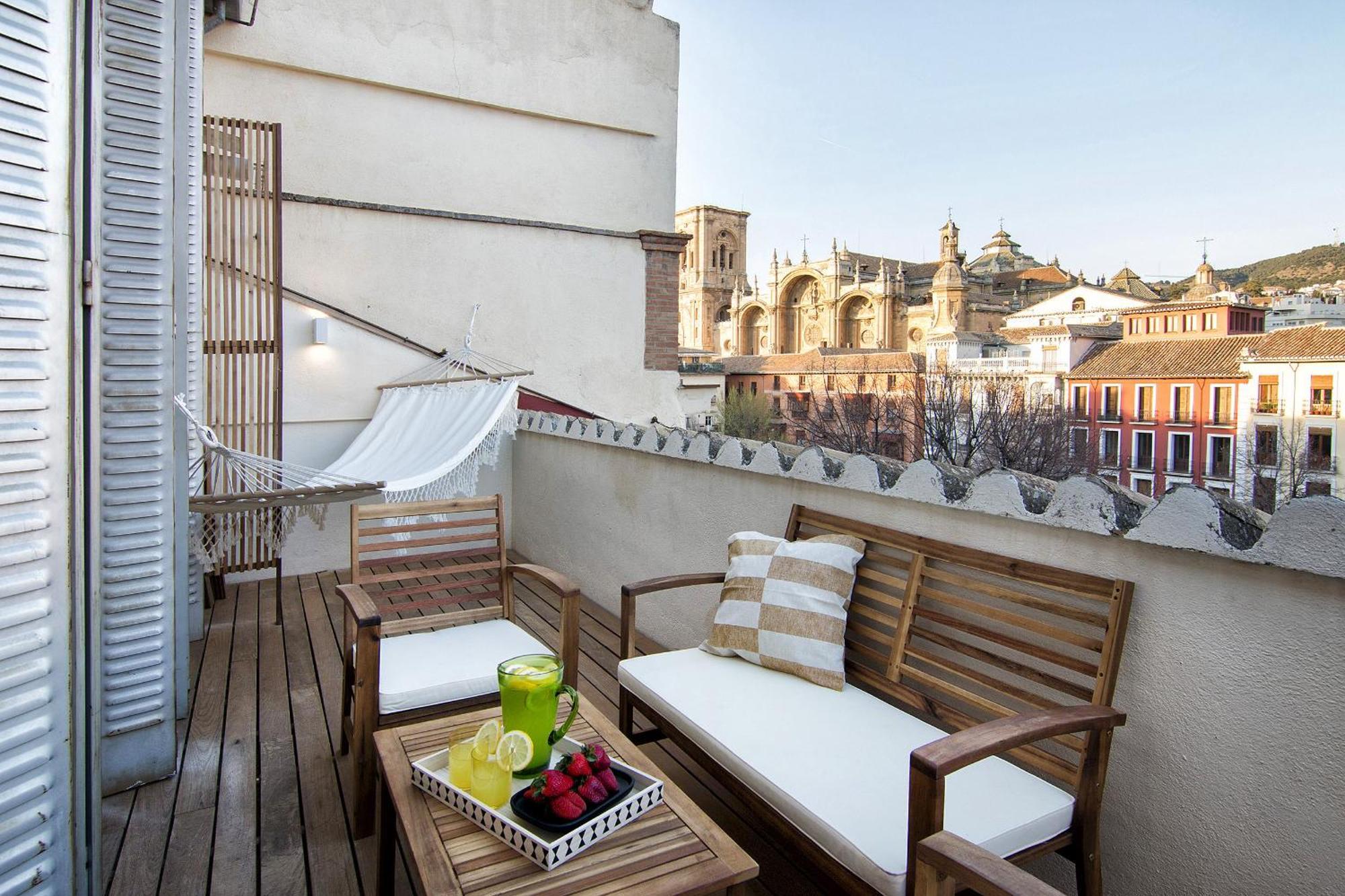 Bibrambla Penthouse Over Cathedral Granada